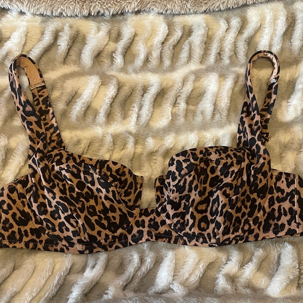 Victoria's Secret Leopard Print Underwire Balconette Bikini Top